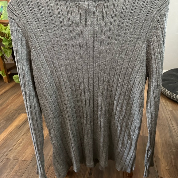 Croft & Barrow Silver Metallic Sweater. - Picture 4 of 7